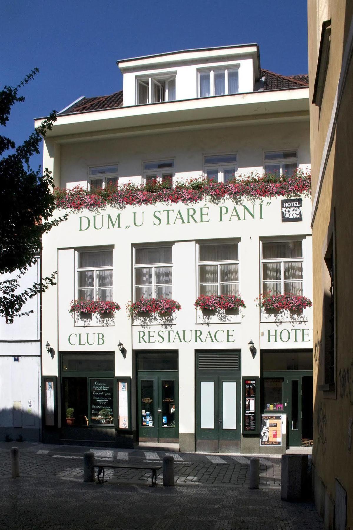 U Stare Pani - At The Old Lady Hotel Prag, Tjeckien — boka Hotell, priser  2024